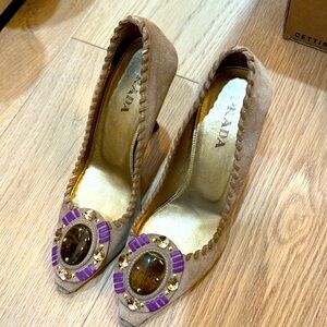 Prada size 36 suede heels - like new